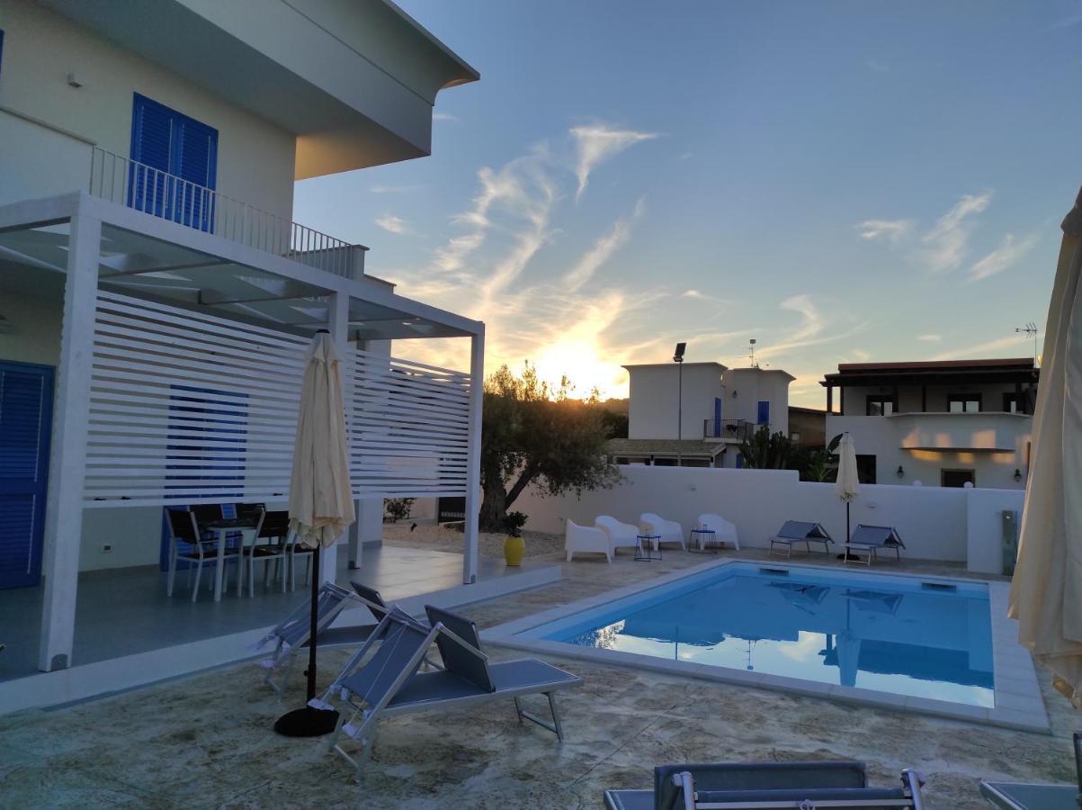 White Wall Luxury Rooms Scala Dei Turchi ريالمونتي المظهر الخارجي الصورة