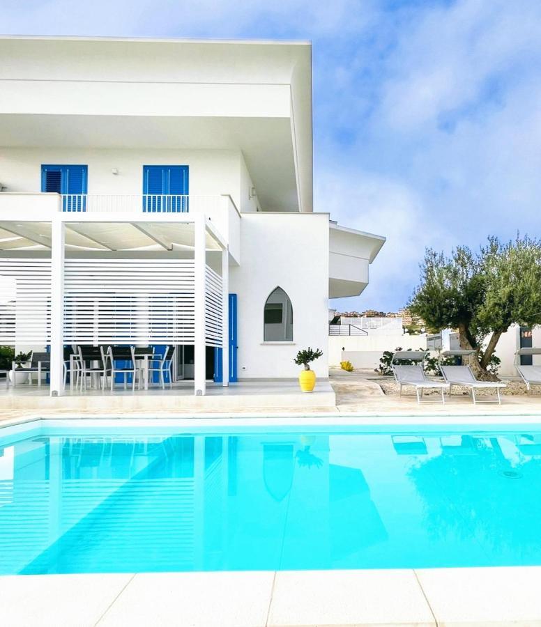 White Wall Luxury Rooms Scala Dei Turchi ريالمونتي المظهر الخارجي الصورة